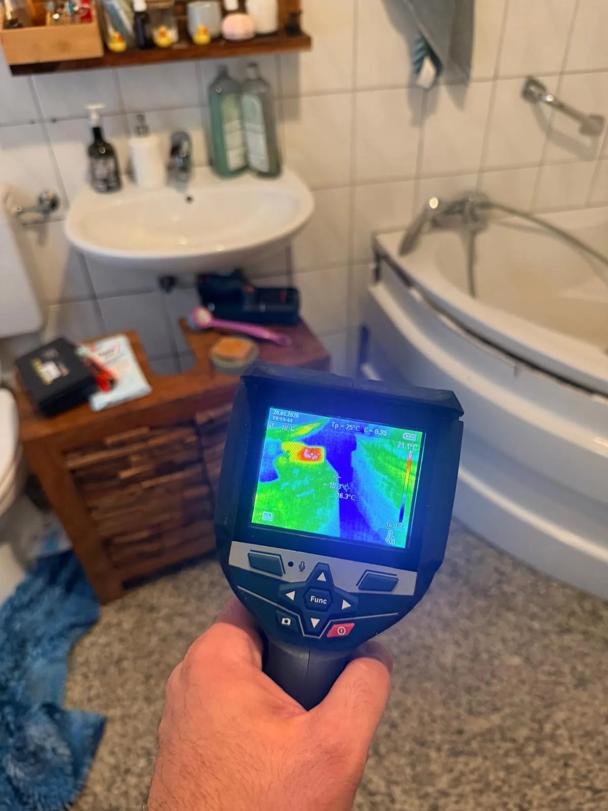 Technische Trocknung und Sanierungsarbeiten nach Wasserschaden