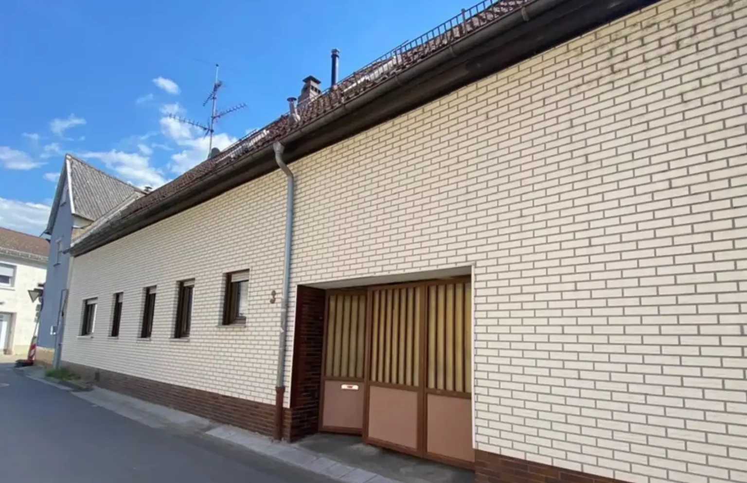 55246 Wiesbaden-Mainz-Kostheim, Deutschland – Bild 1